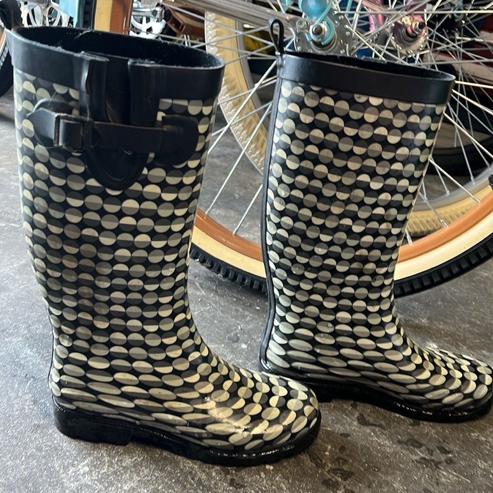 Capelli Black tall rain boots with cream & grey. Adjustable buckle top of boot - Picture 2 of 7